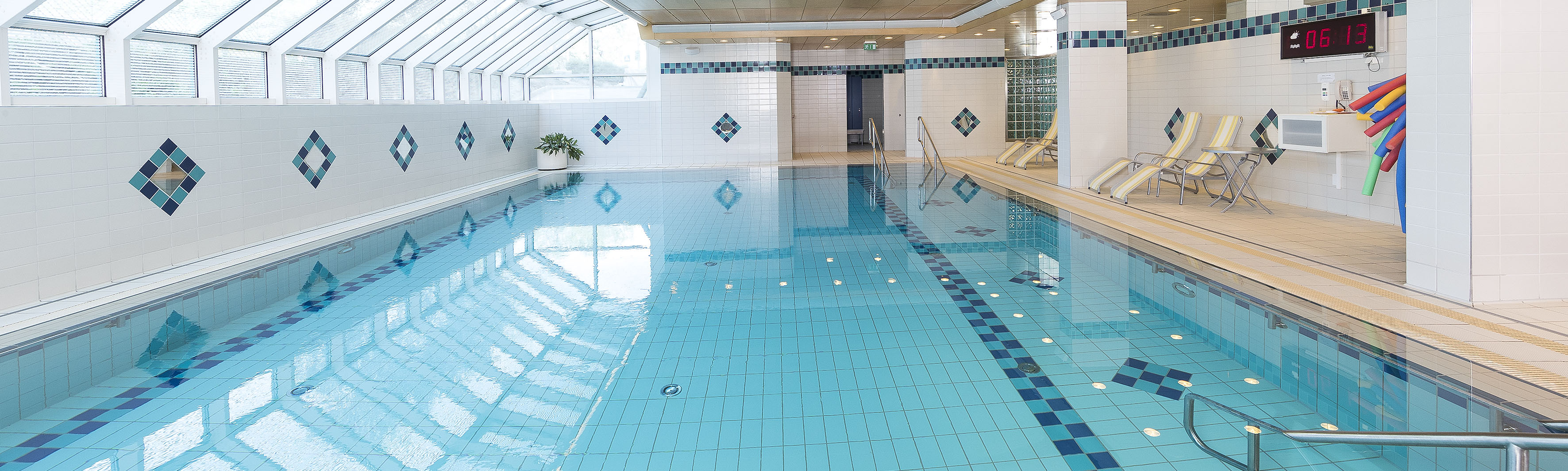 Hallenbad.jpg